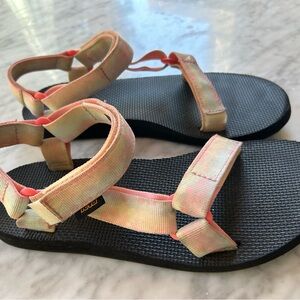 Teva Original Universal Tie-die sandals size 9.5